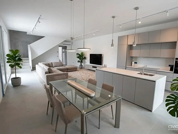 Casa con 6 locali in vendita in Via Alessandro Volta, Curtarolo