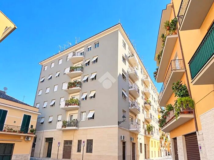 Appartamento trilocale in vendita in Via Camillo Meda, Velletri