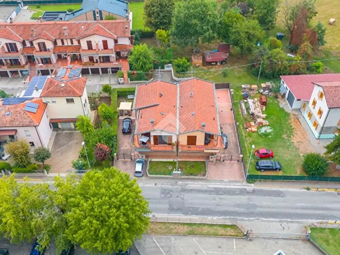 Case in Vendita e in Affitto - 2