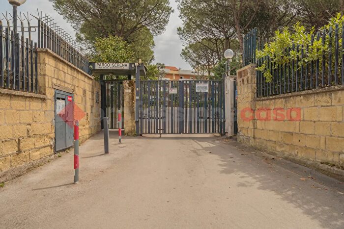 Appartamento trilocale in vendita in Via Sacerdote Cozzolino Benedetto, Ercolano