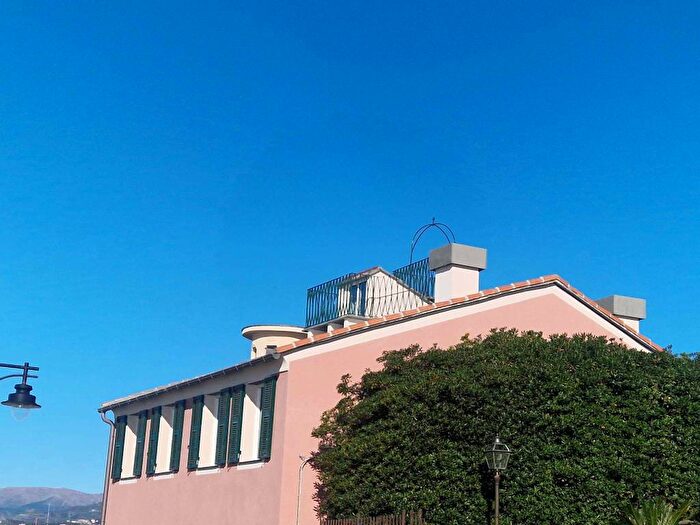 Casa trilocale in affitto in Sturla, Genova