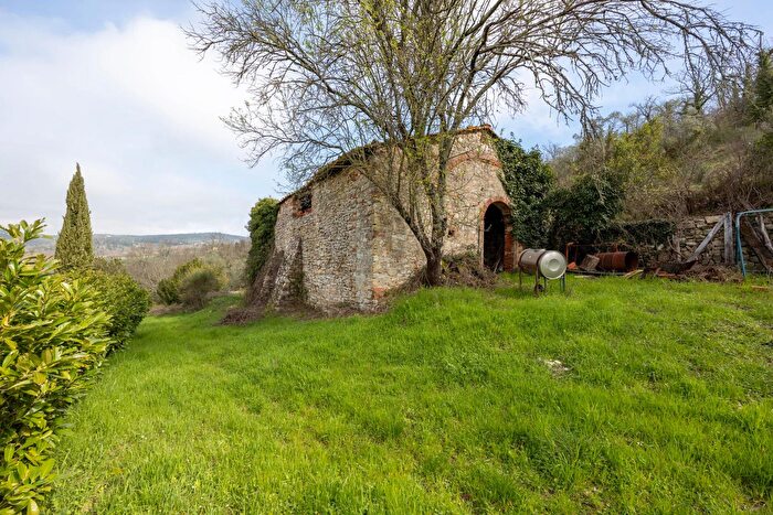Casa quadrilocale in vendita in Rignano SullArno