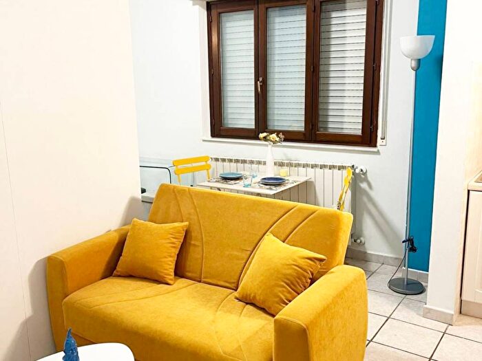 Appartamento monolocale in affitto in Piazza Caduti Div Acqui Cefalonia e Corfù, Centro, Pontedera