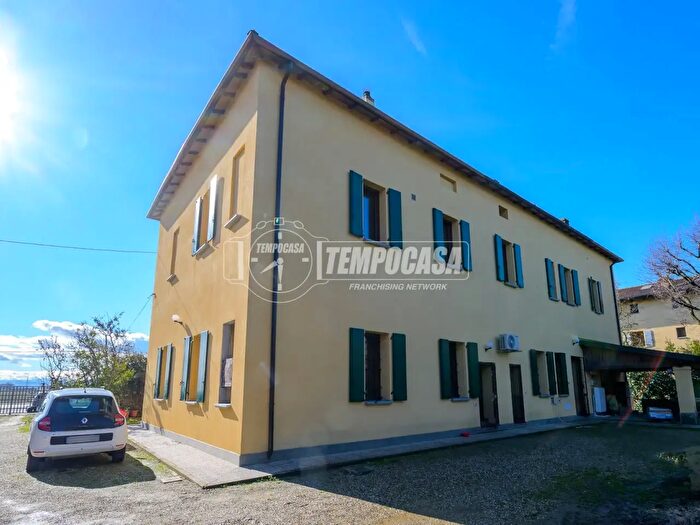 Appartamento trilocale in vendita in Via San Vitale Ovest, Medicina