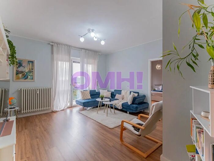 Appartamento trilocale in vendita in Via Silvio Pellico, Varese