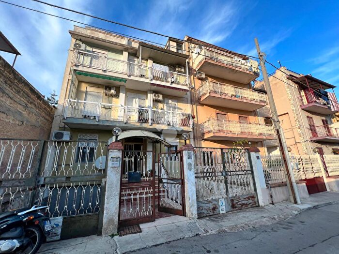 Appartamento trilocale in vendita in Via Altarello, Palermo