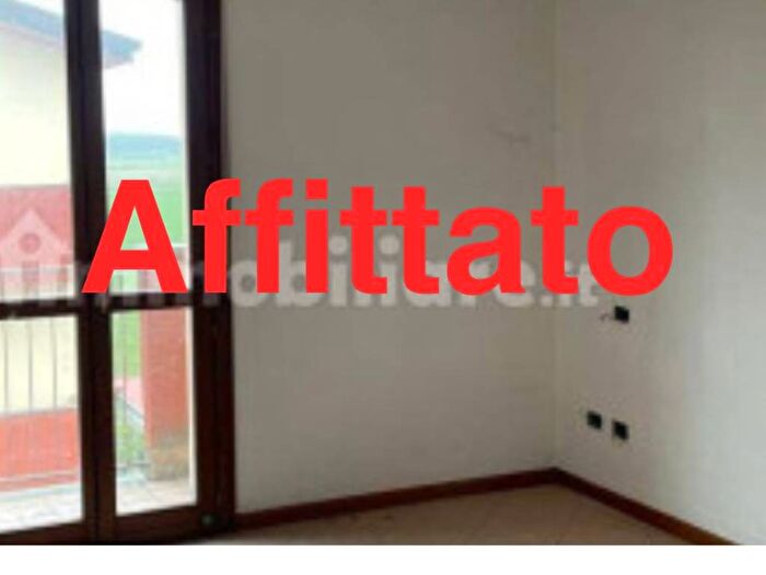 Appartamento trilocale in affitto in Via Novella, Zinasco