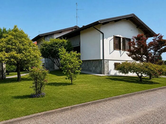 Casa quadrilocale in vendita in Gambolo'