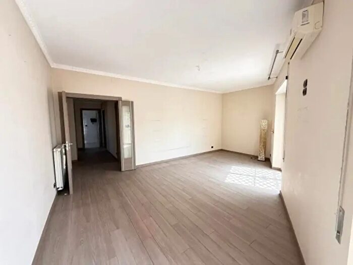 Appartamento trilocale in vendita in Via della Rustica, Roma