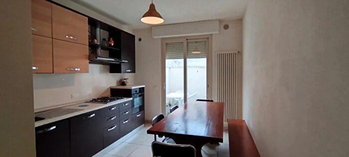 Casa quadrilocale in affitto in Camaiore