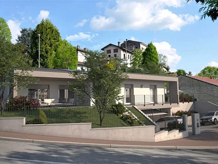 Casa quadrilocale in vendita in Via Aldo Moro, Ello