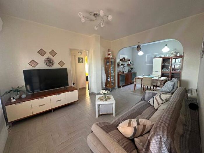 Appartamento quadrilocale in vendita in Viale dei Conti Falluc, Catanzaro
