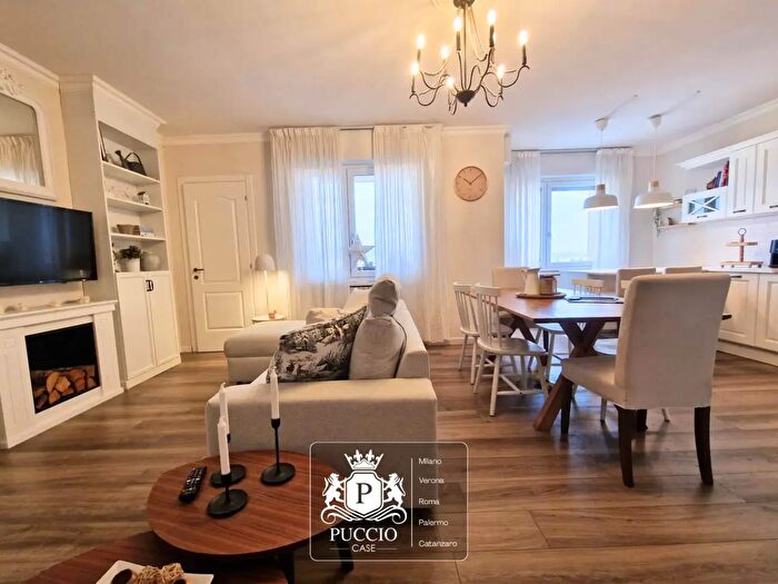 Appartamento con 5 locali in vendita in Verona