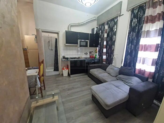 Appartamento bilocale in vendita in Via Carlo Vittori, Cremona