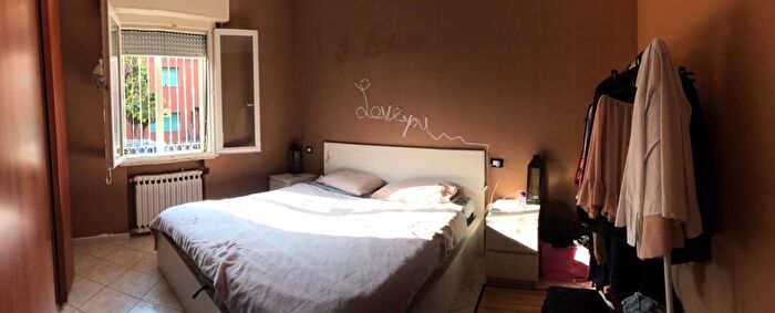 Appartamento trilocale in vendita in Via Casali, Reggio Emilia