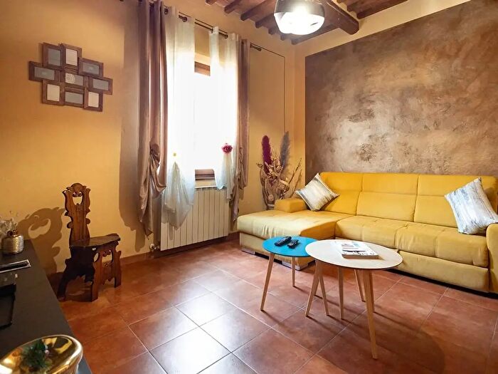 Casa con 10 locali in vendita in a della Costa, Santa Maria A Monte
