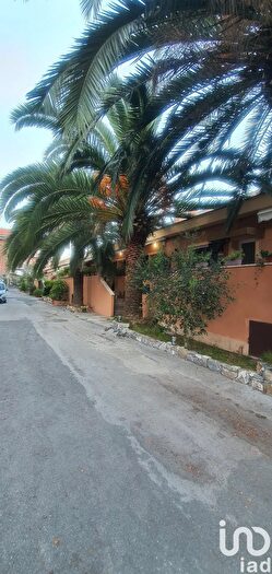 Appartamento con 8 locali in vendita in Via Parma, Chiavari