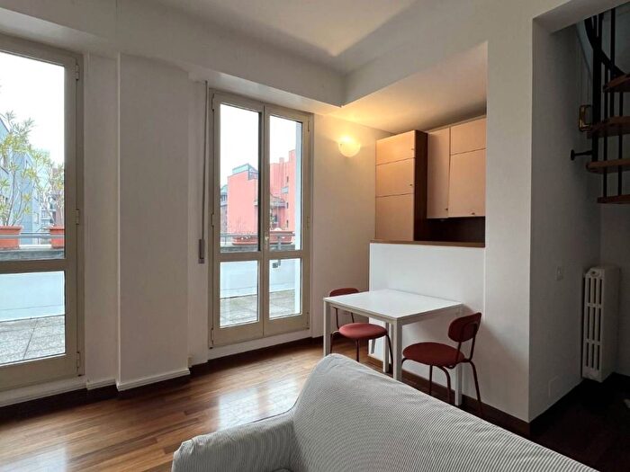 Appartamento trilocale in affitto in Via Trebazio, Sempione, Milano