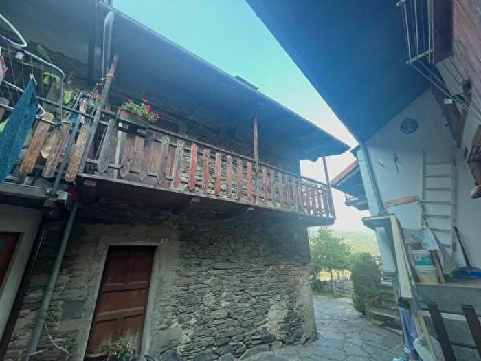 Casa trilocale in vendita in Borgata Serre, Inverso Pinasca