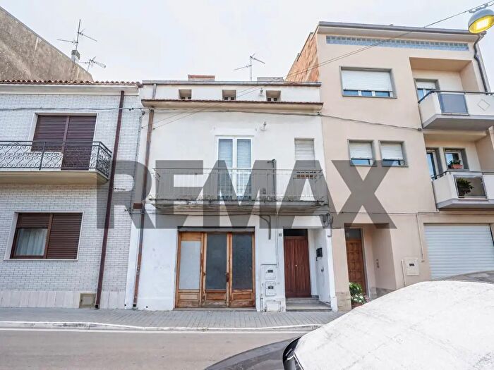 Casa con 11 locali in vendita in Via Roma, Cupello