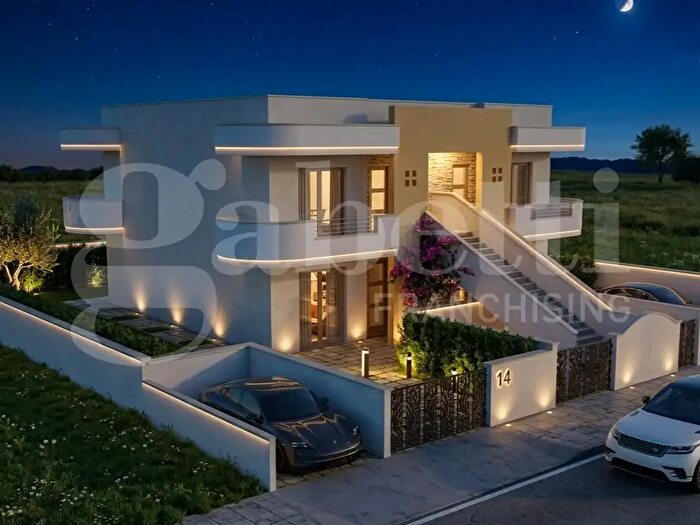 Appartamento quadrilocale in vendita in Via Colleoni Snc, Ugento