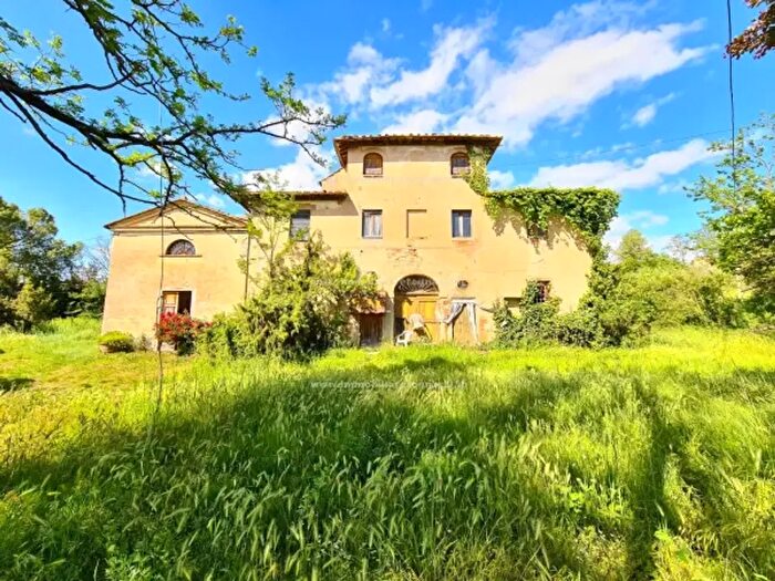 Casa con 6 locali in vendita in Zona Periferia, Castelfiorentino