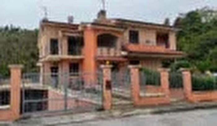 Appartamento con 5 locali in vendita in Via San Giuseppe Cingoli MC Italia Cingoli San Giuseppe, Cingoli