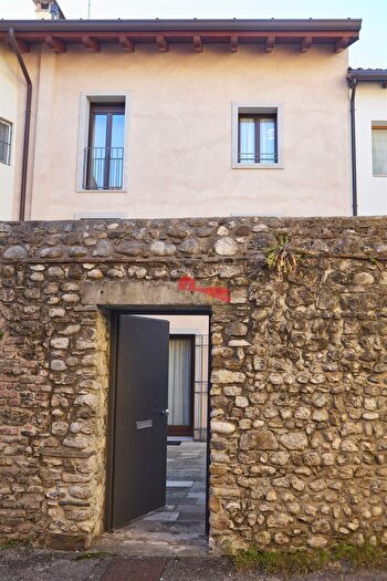 Casa con 6 locali in vendita in Vicolo dello Schioppettino, Udine