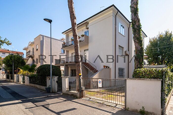 Appartamento trilocale in vendita in Rimini