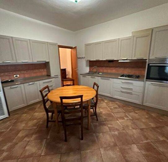 Appartamento con 5 locali in affitto in Via R Cadorna, Fiorano, Fiorano Modenese