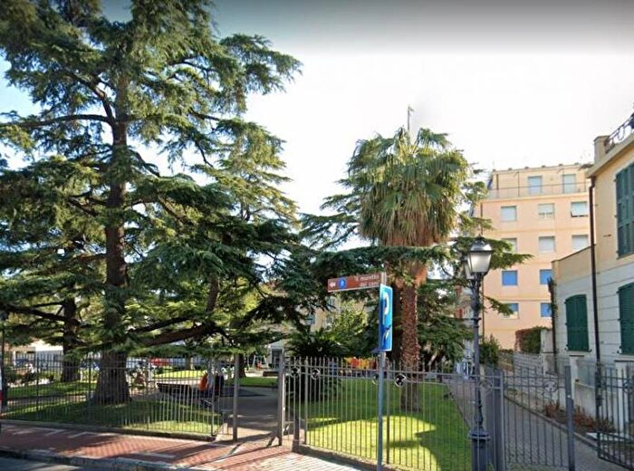 Appartamento con 5 locali in affitto in Viale Hanbury, Muretto di Alassio Stazione Corso Marconi, Alassio