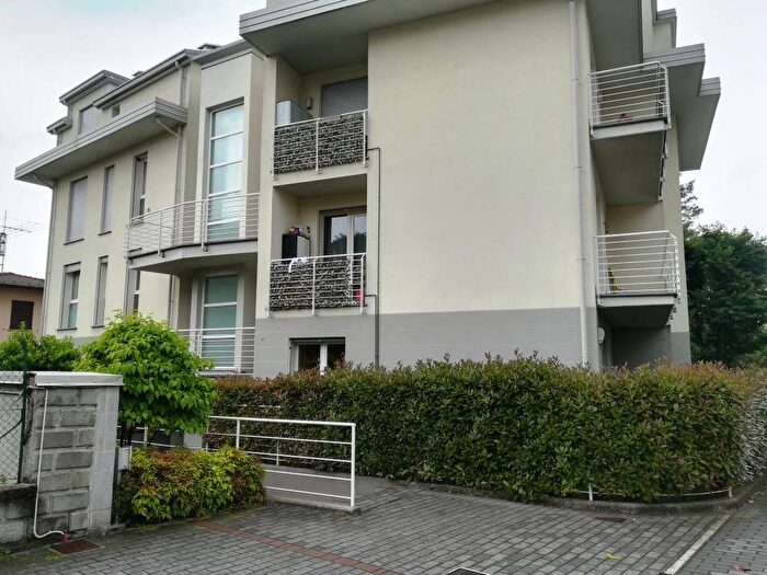 Appartamento bilocale in affitto in Via Monte Baldo, Cascina Amata, Cantù