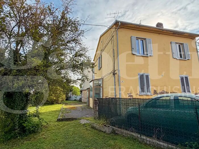 Casa trilocale in vendita in Via della Chiesa, Bagnacavallo