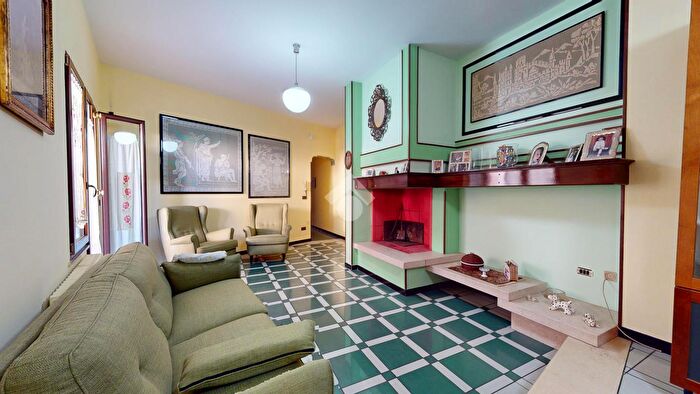 Casa quadrilocale in vendita in Via Guglielmo Oberdan, Oria