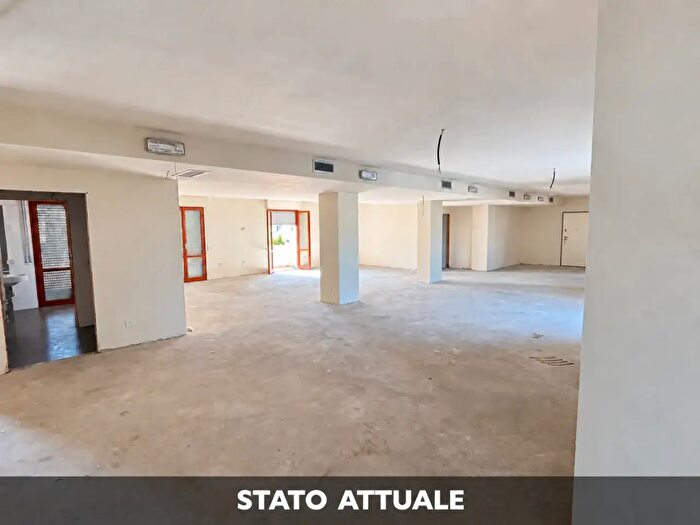 Appartamento con 5 locali in vendita in Pontedera