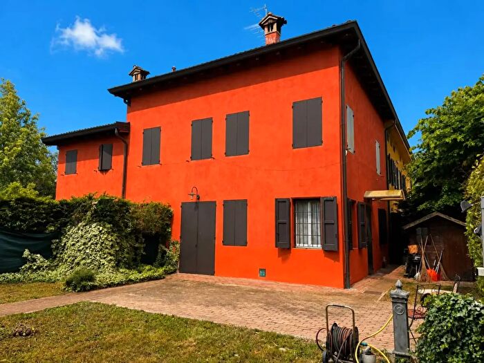 Casa con 5 locali in vendita in Modena