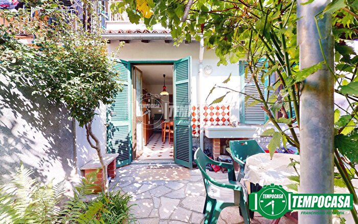 Casa con 6 locali in vendita in Via Monte di Pietà, Novi Ligure