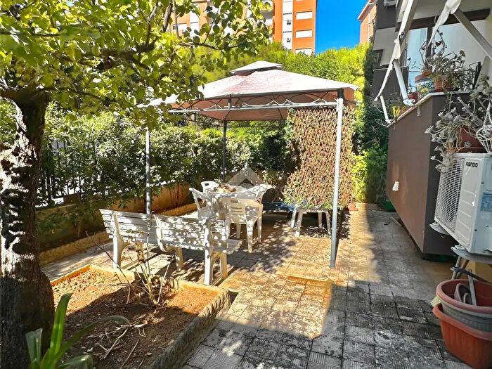 Appartamento quadrilocale in vendita in Via Monte San Calogero, Palermo