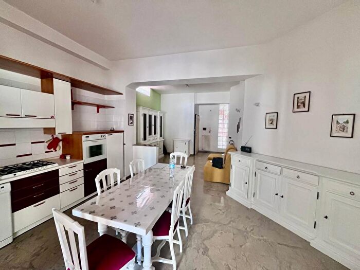 Appartamento con 5 locali in affitto in Via Benedetto Cairoli, Centro, Termoli