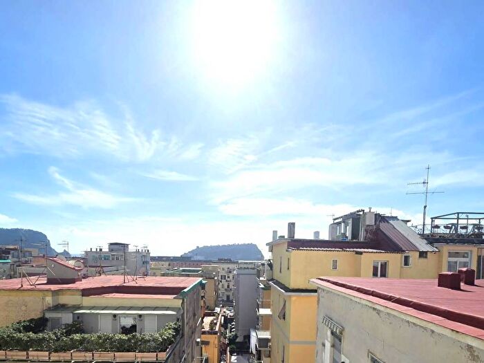 Appartamento bilocale in affitto in Via di Niso, Bagnoli, Napoli