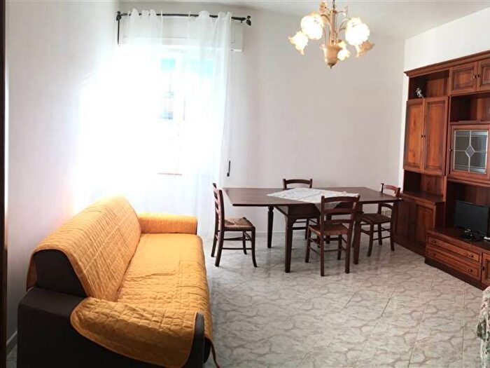 Appartamento quadrilocale in affitto in Centro, Follonica