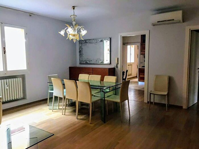 Appartamento trilocale in affitto in Centro Storico, Cesena