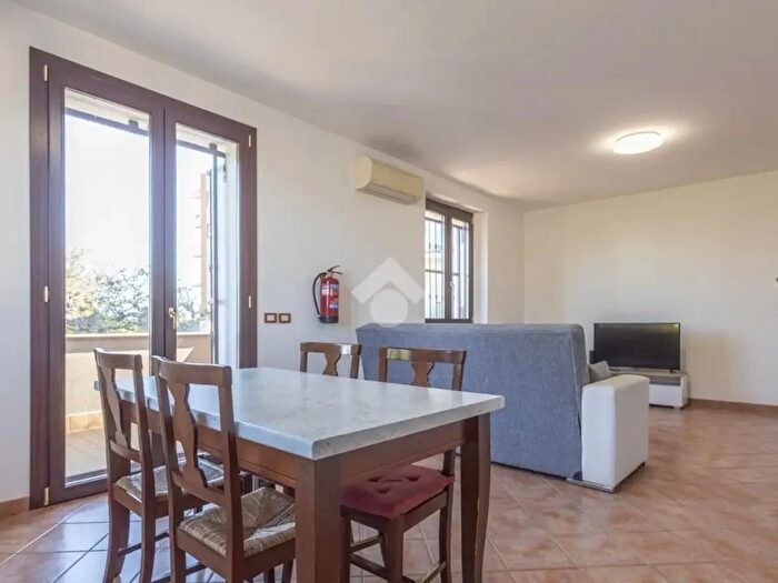Appartamento trilocale in vendita in Via Aso, Ancona