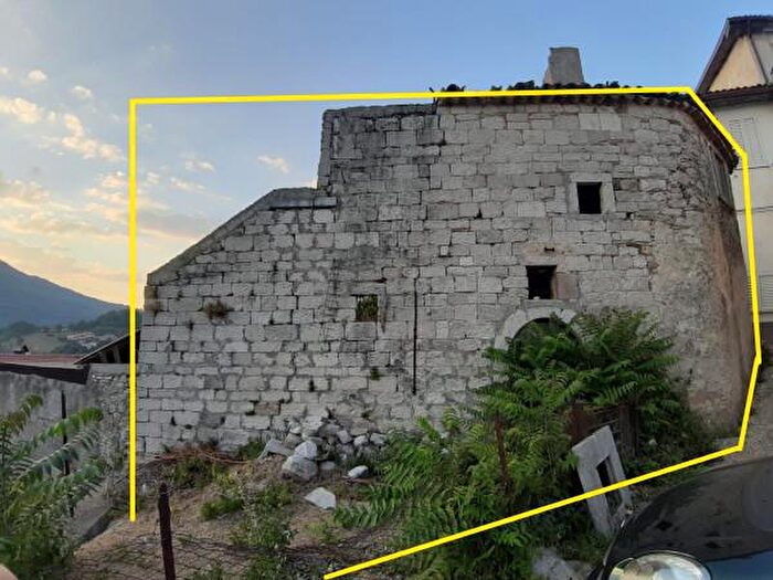 Casa in vendita in Via Castello, Forli' Del Sannio