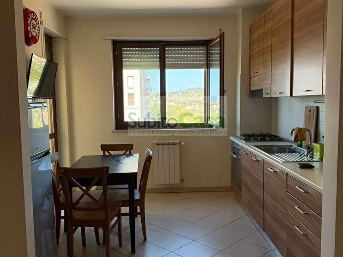 Appartamento quadrilocale in affitto in Via Bari, Chieti