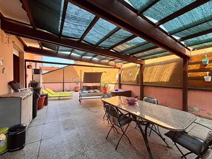 Appartamento quadrilocale in vendita in Via Madonnina, Nova Milanese