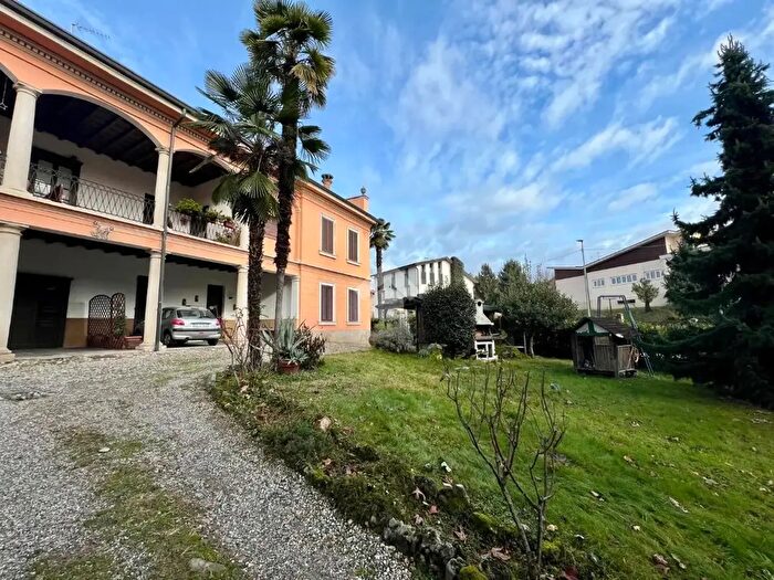 Appartamento quadrilocale in vendita in Viale Luigi Borri, Varese