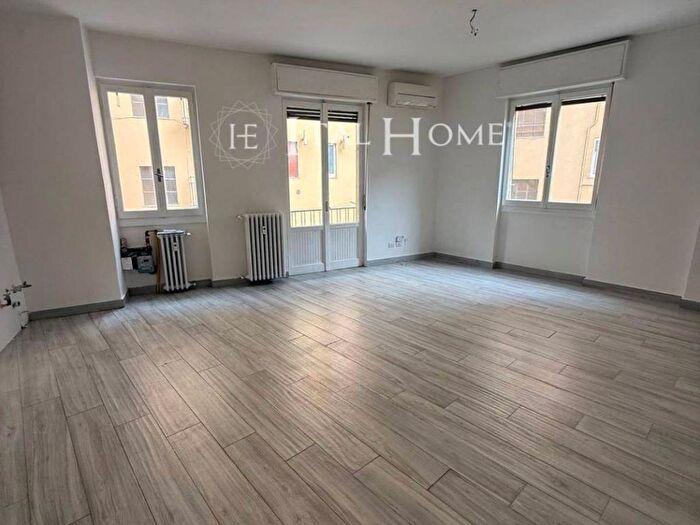Appartamento bilocale in affitto in Via Pola, Isola, Milano