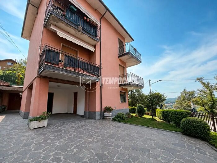 Appartamento trilocale in vendita in Via Casina a, Tavernerio