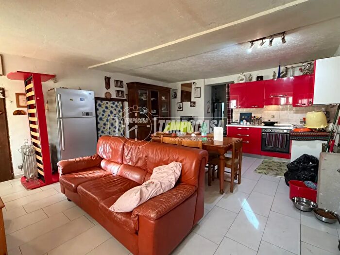 Casa con 8 locali in vendita in Pavullo Nel Frignano